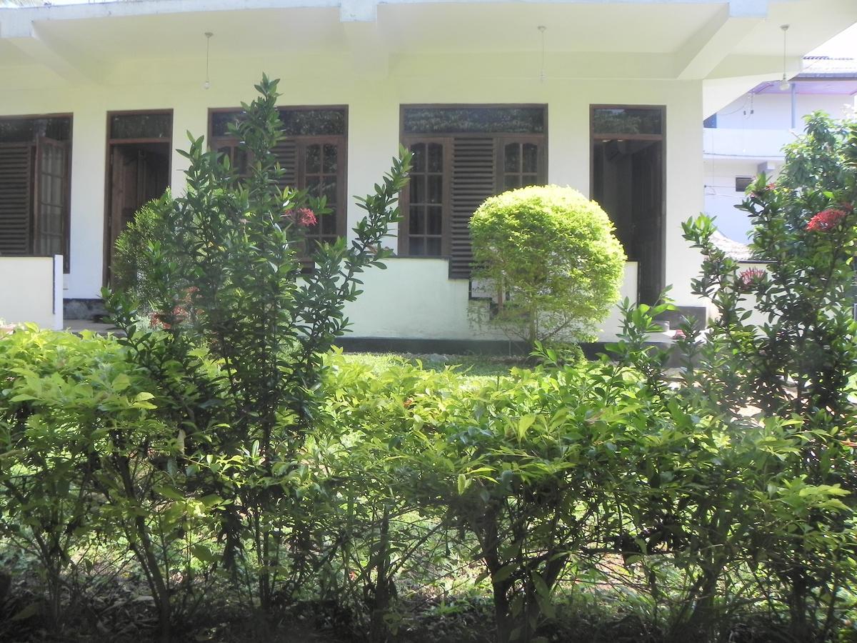 Rainbowswell Beach Resort Unawatuna Ngoại thất bức ảnh