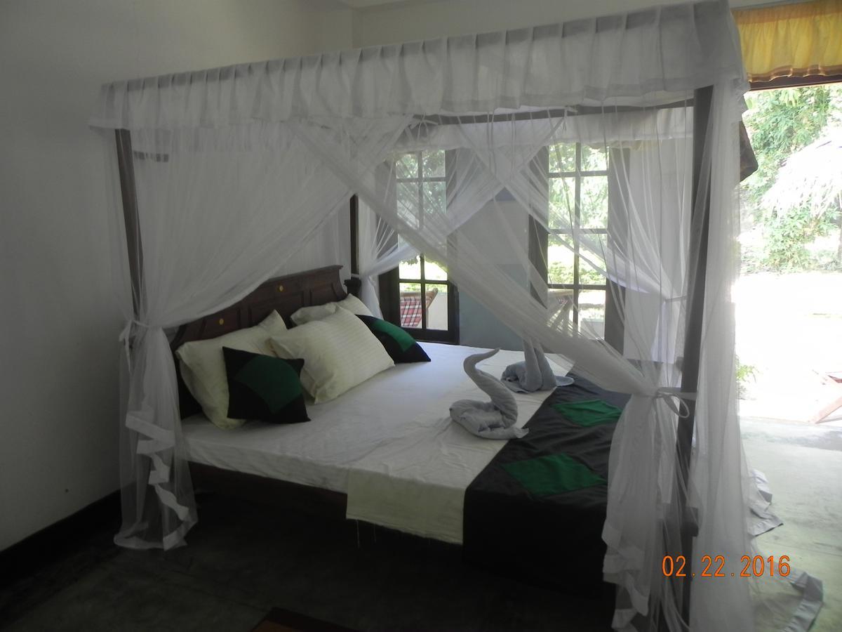 Rainbowswell Beach Resort Unawatuna Ngoại thất bức ảnh