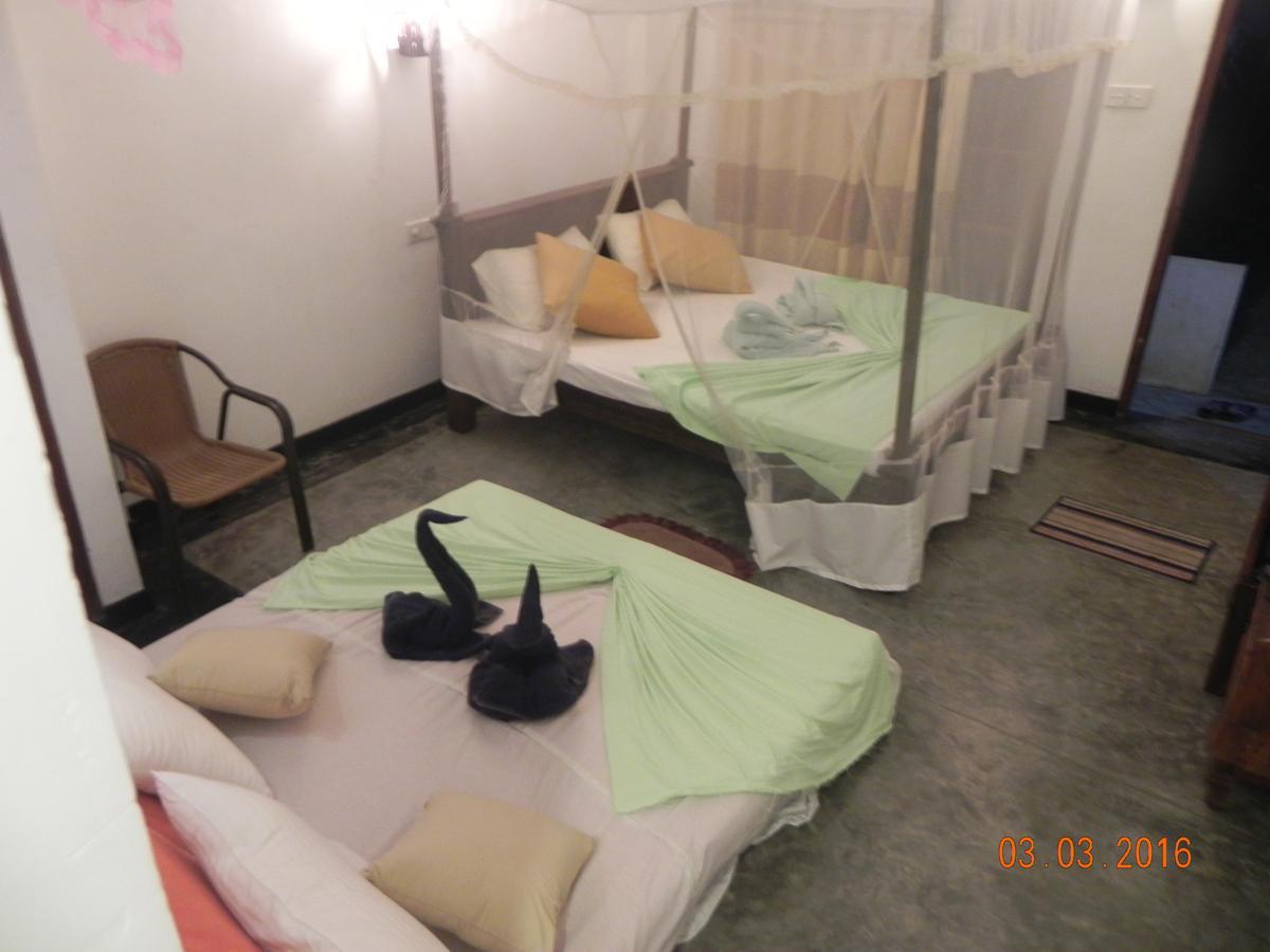 Rainbowswell Beach Resort Unawatuna Ngoại thất bức ảnh